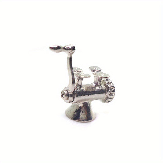 Miniature Kitchen Meat Grinder for 1:12 Scale Dollhouses