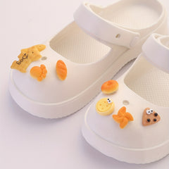 17pcs Simulation Biscuit Shoe Charm Cartoon Food Clogs Buckle