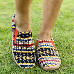 Women's Geometric Pattern Slip On Canvas Shoes Low Round Toe Flat