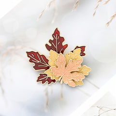 Vintage Maple Leaf Brooch Alloy Oil Dripping Temperament Brooch Dress Maple Leaf