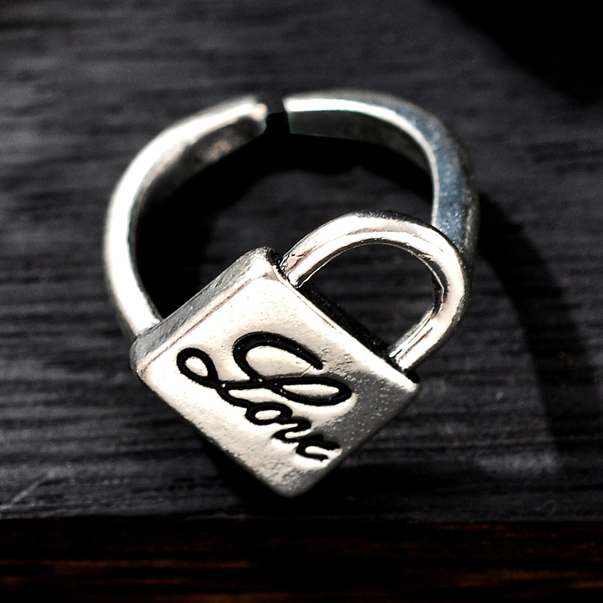 Vintage Style Men's Lock Shaped Ring
