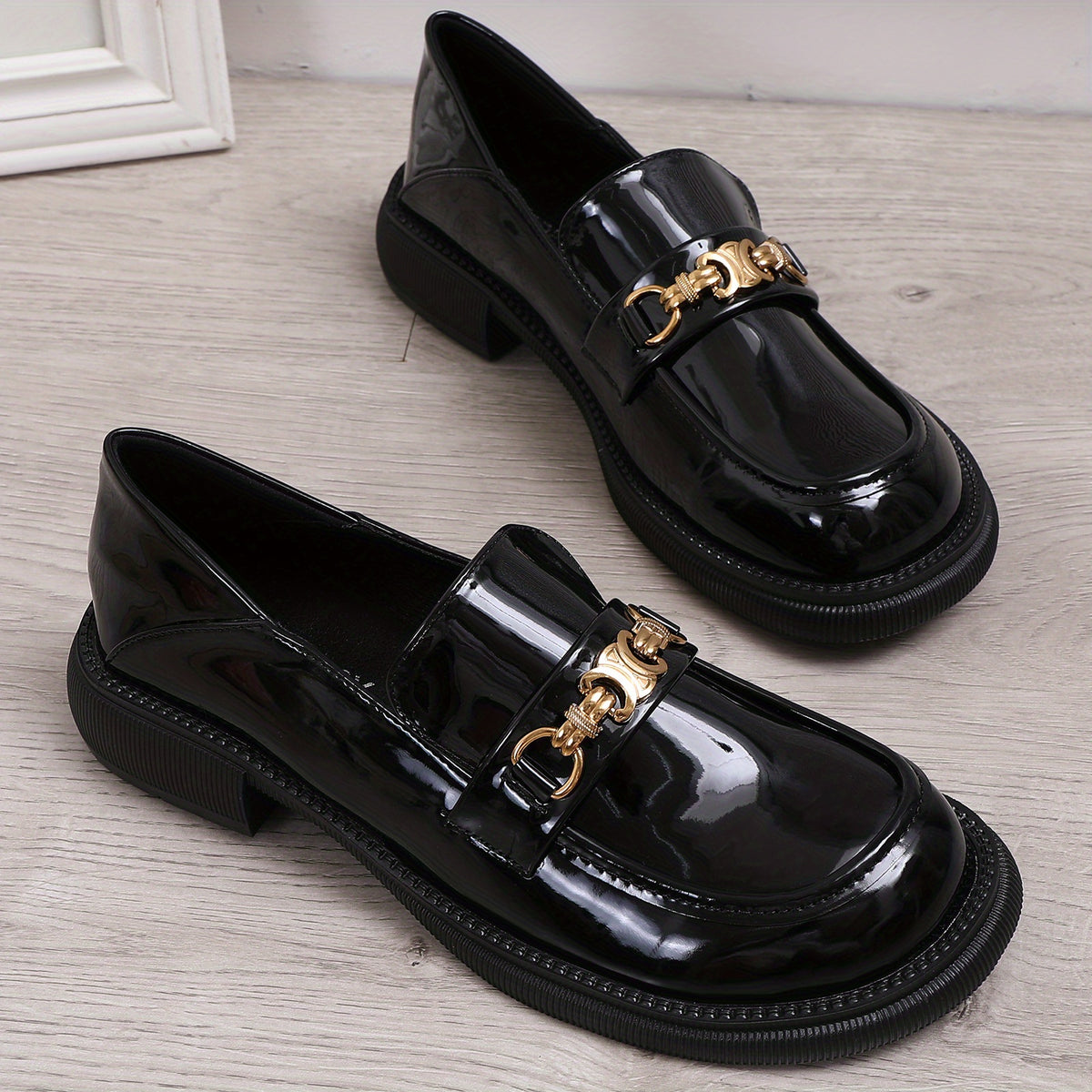 Chain Decor Loafers Patent Leather Slip On Shoes