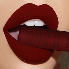 Matte Non Stick Lip Gloss High Pigmented Lipstick