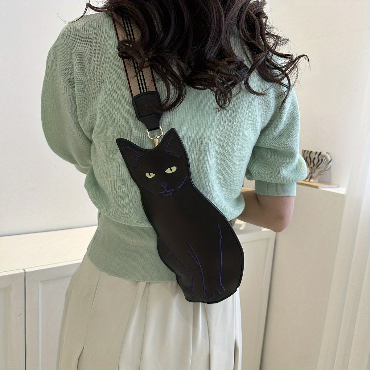 Cat Shaped Chest Bag Crossbody Bag With Wide Strap