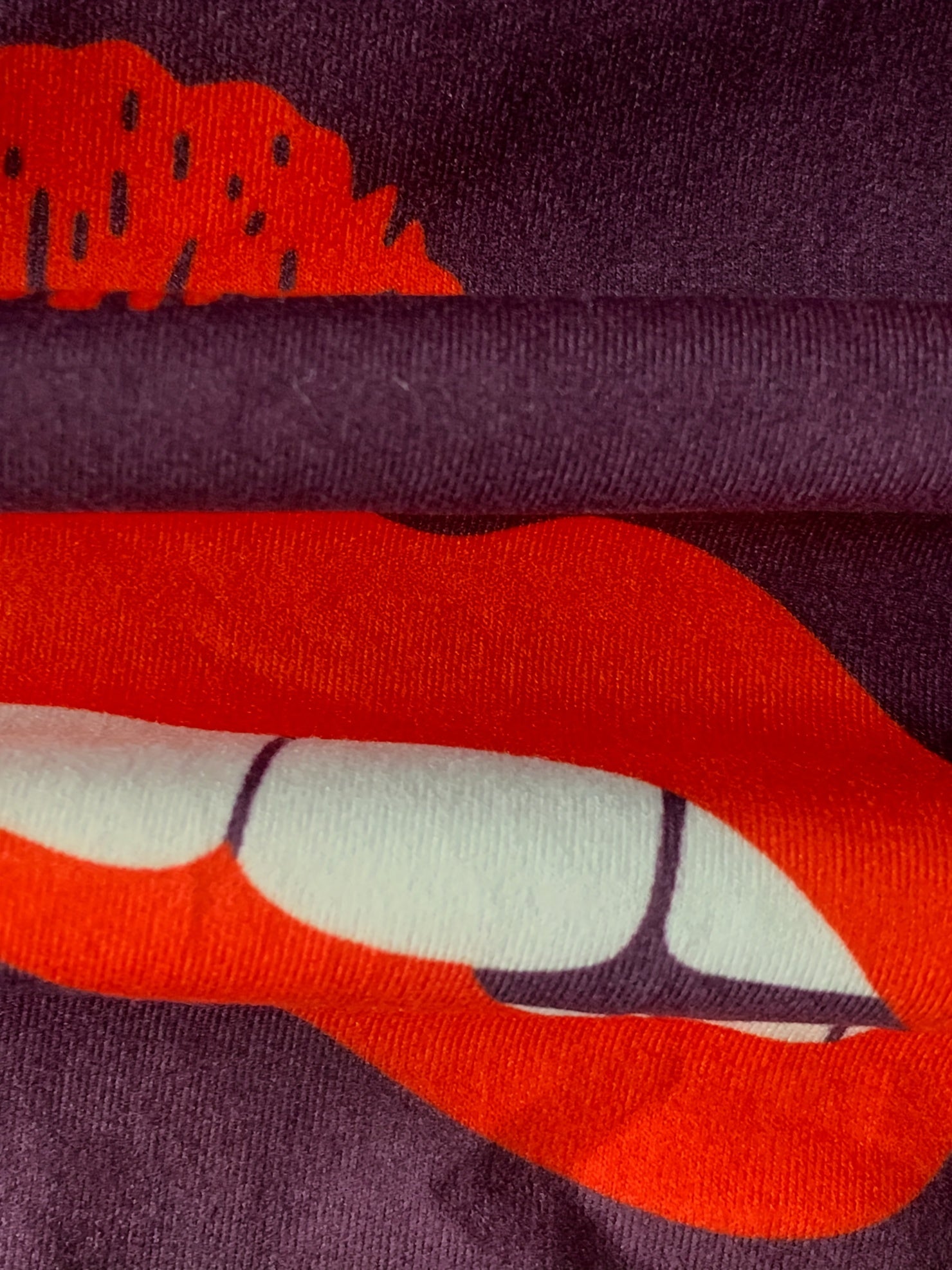 Women's Plus Abstract Red Lip Print High Rise Skinny Shorts