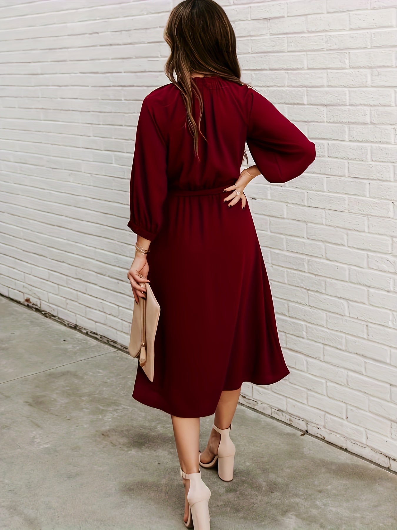  Lantern Sleeve Round Neck Belted Dress