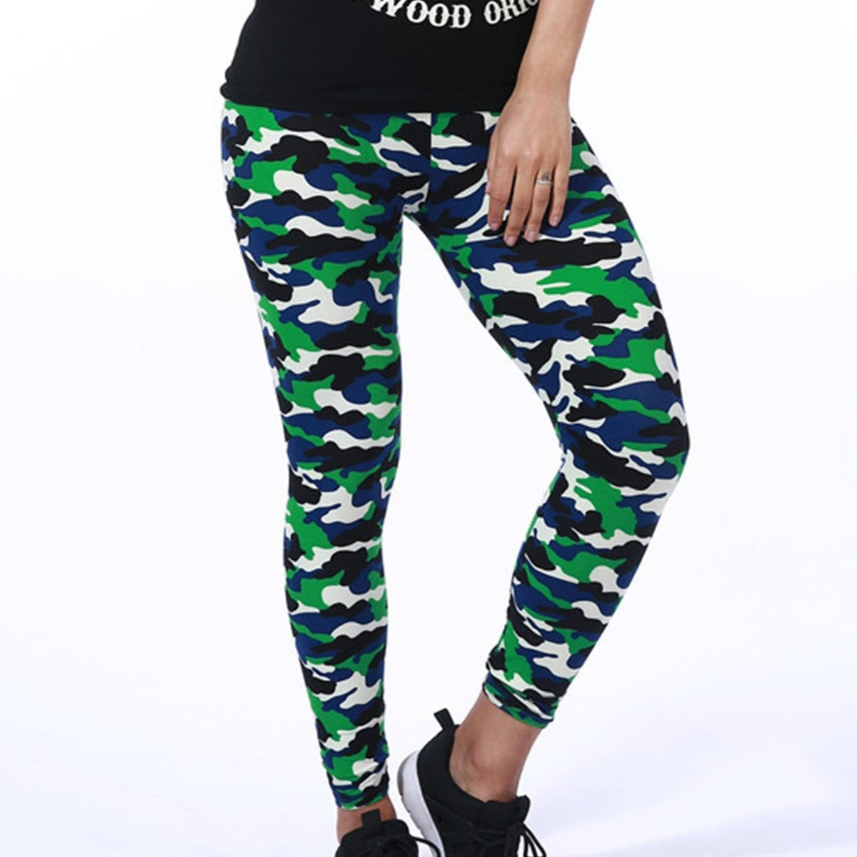 Women's Camo Slim Fit Cropped Leggings