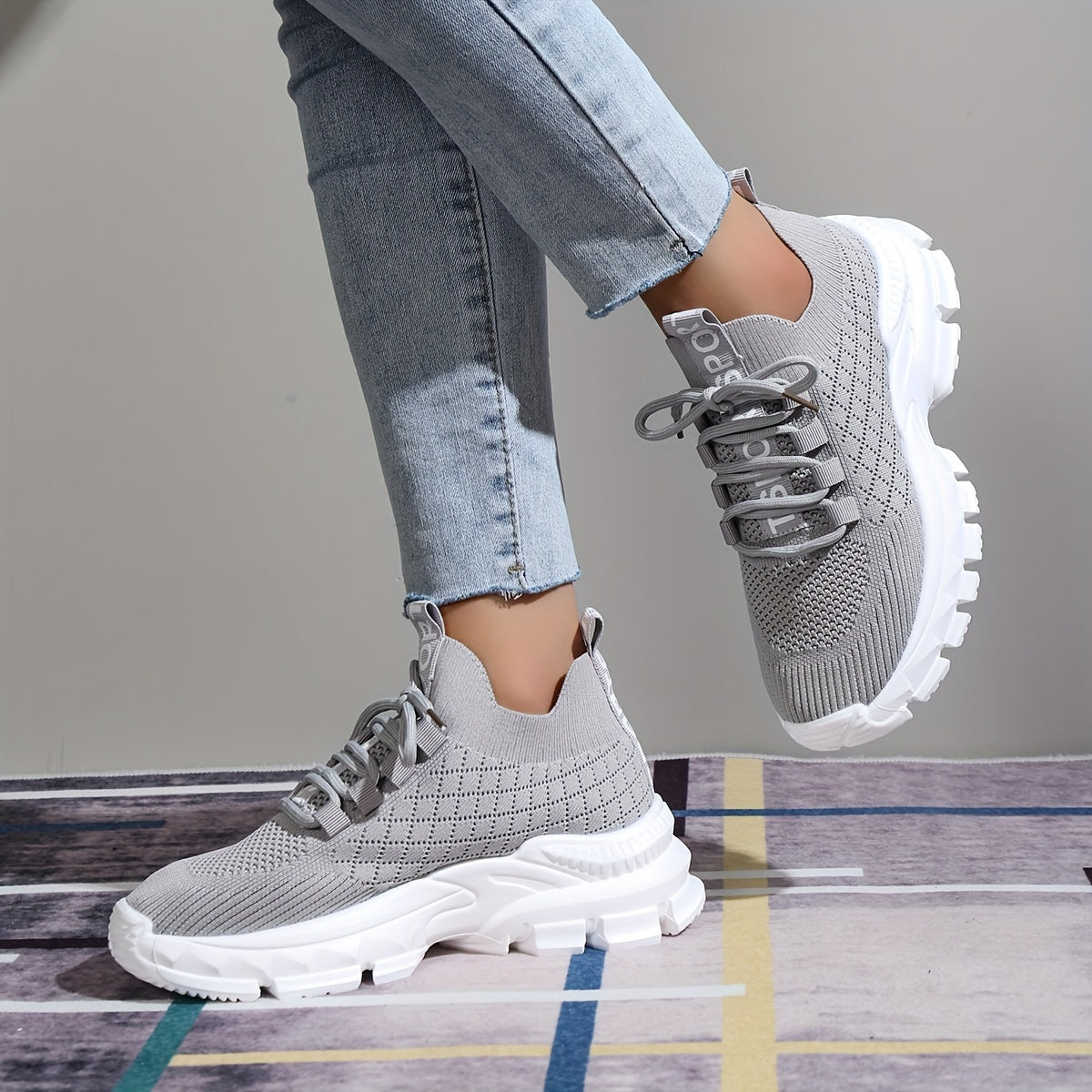Mesh Breathable Chunky Sports Shoes Lightweight Running Shoes Women's Footwear