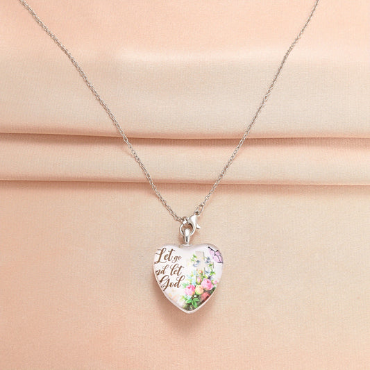 Heart Shaped Crystal Pendant Rose Necklace