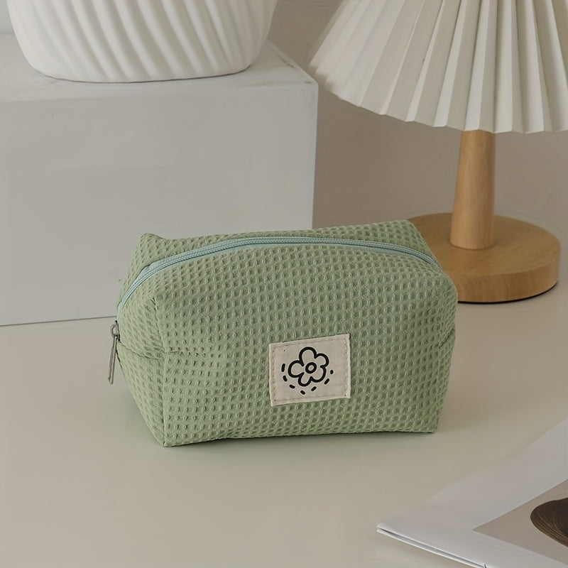 Flower Patch Decor Makeup Bag Lightweight Cosmetic Bag