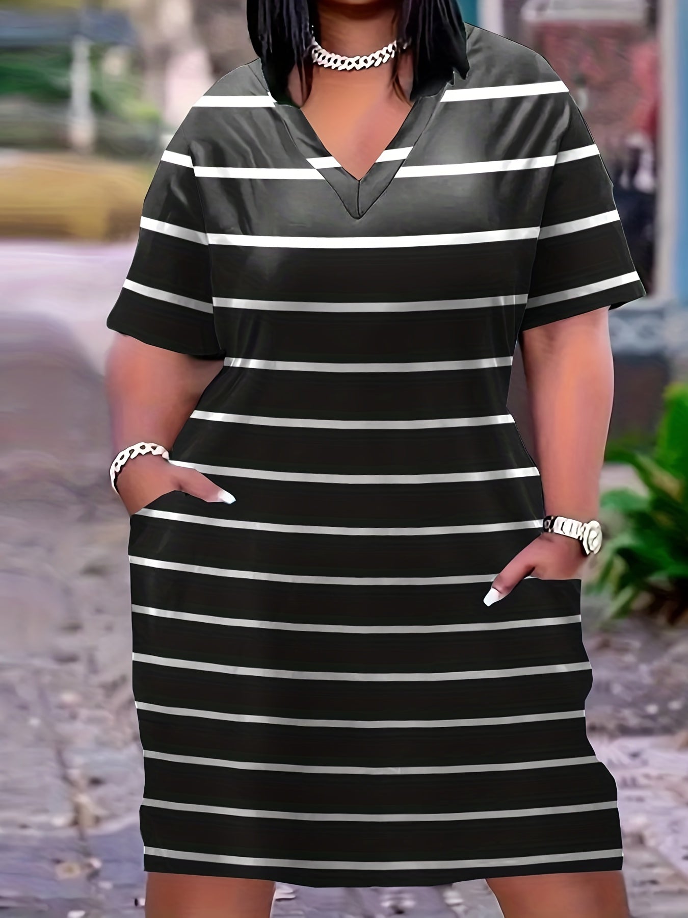  Stripe Print V Neck Dress With Pockets