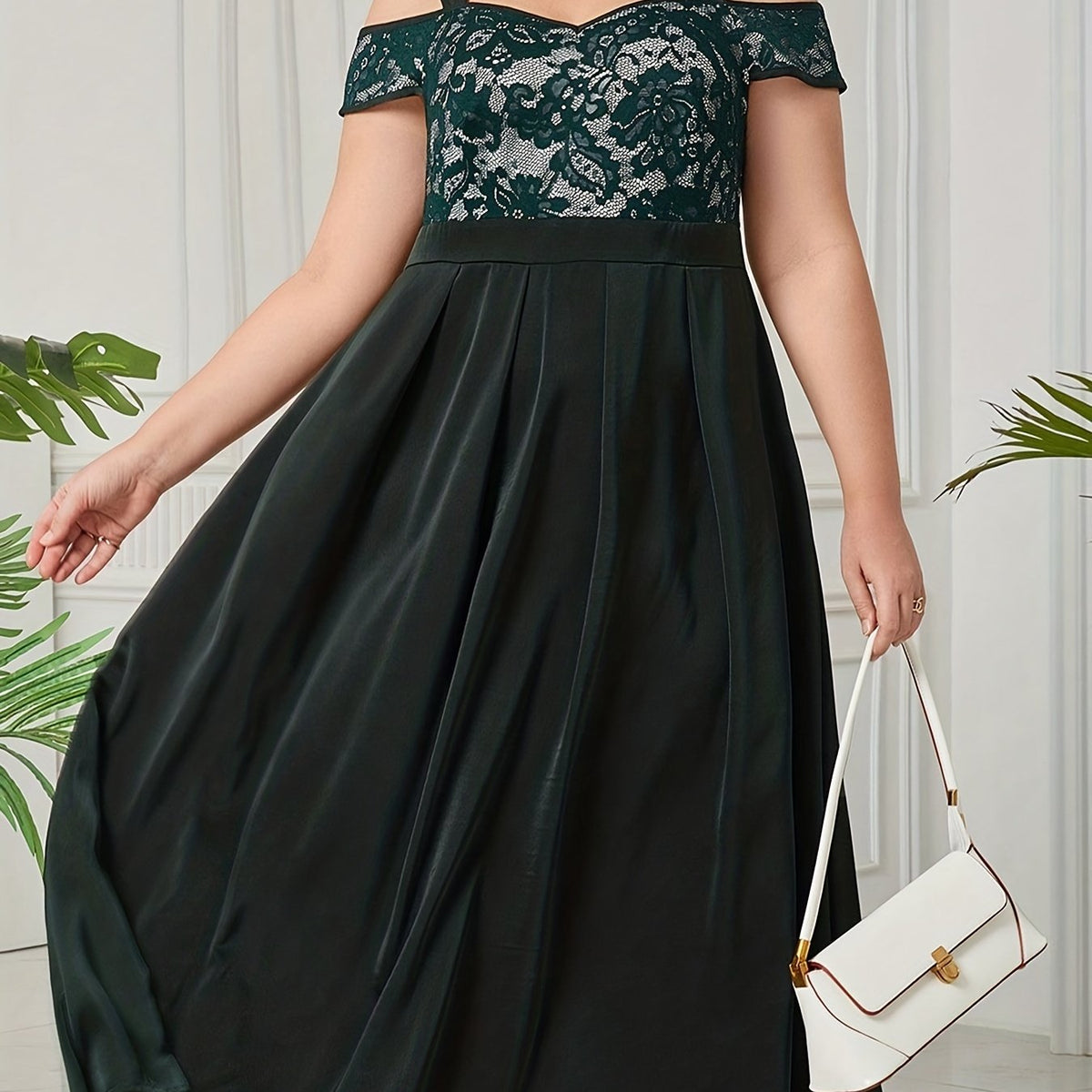 Plus Size Solid Contrast Lace Cold Shoulder Pleated Dress