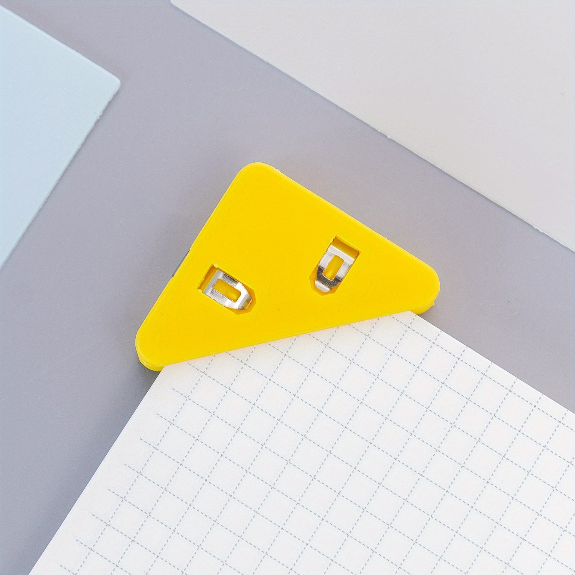 5pcs Acrylic Triangle Clip Non-slip Stationery Dovetail Clip