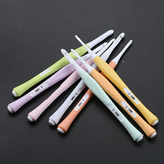 8pcs Crochet Silicone Handle Sweaters Knitted Hooks Ergonomic Soft Grip