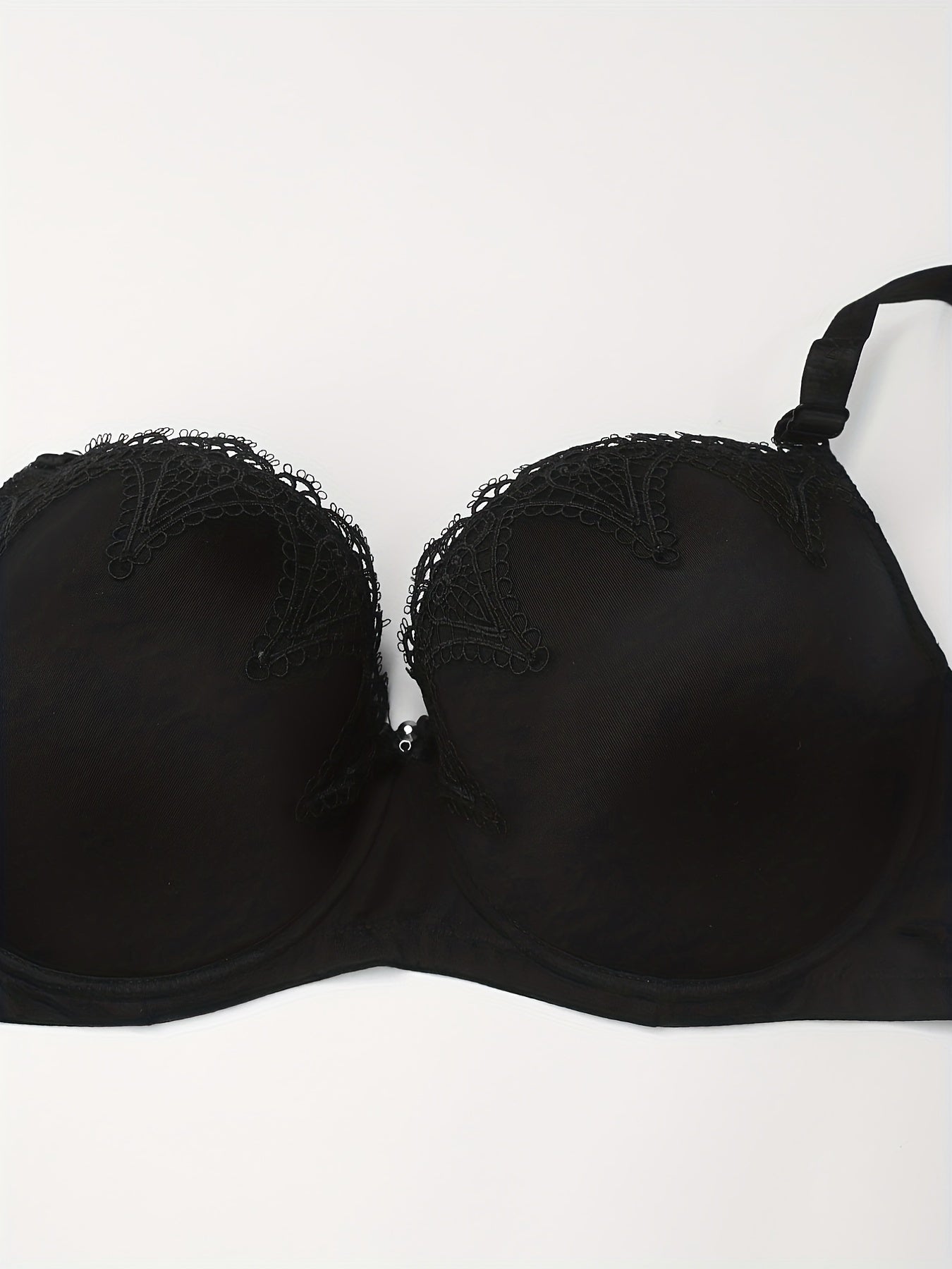  High Stretch Push Up Bra with Lace Trim