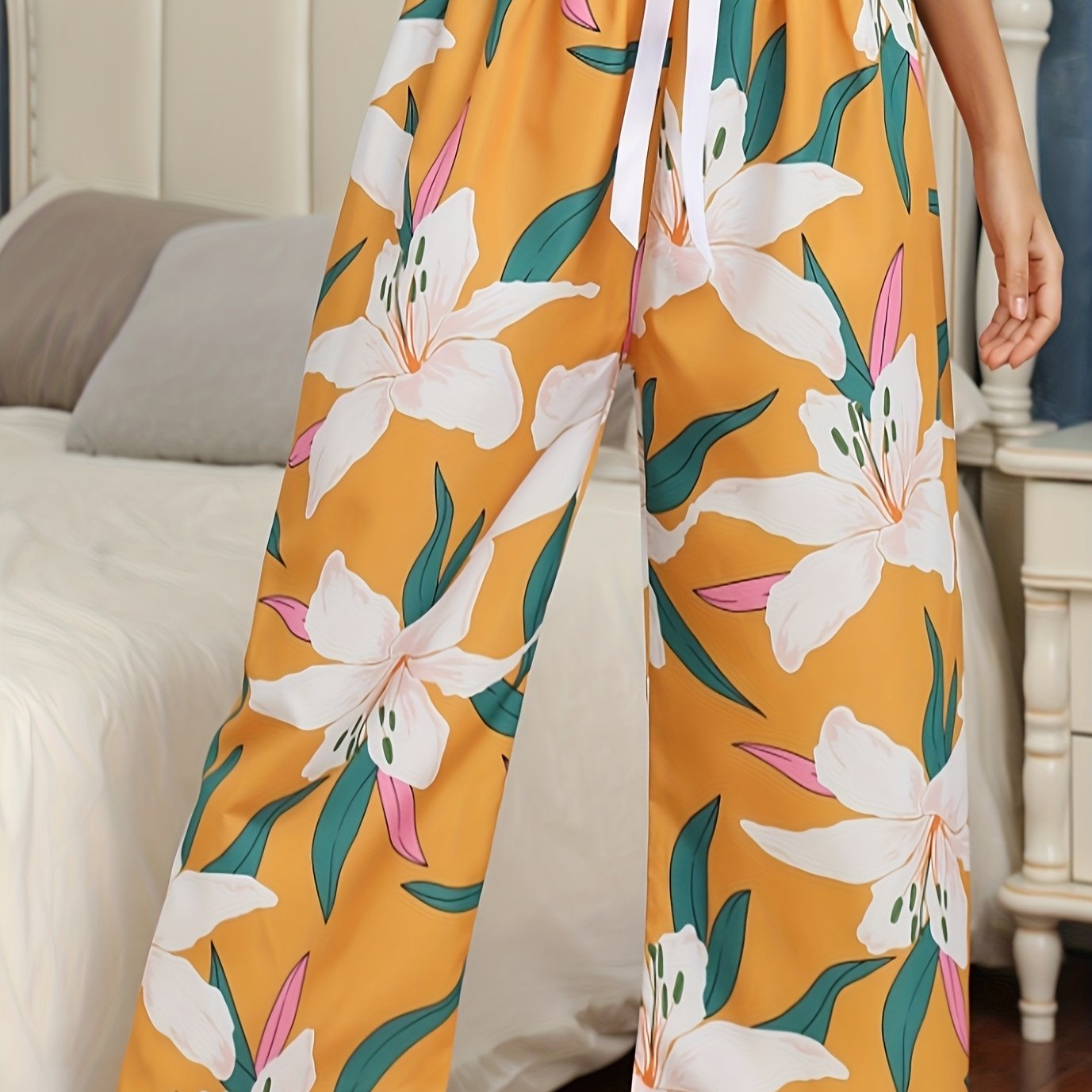  Floral Print Wide Leg Pants