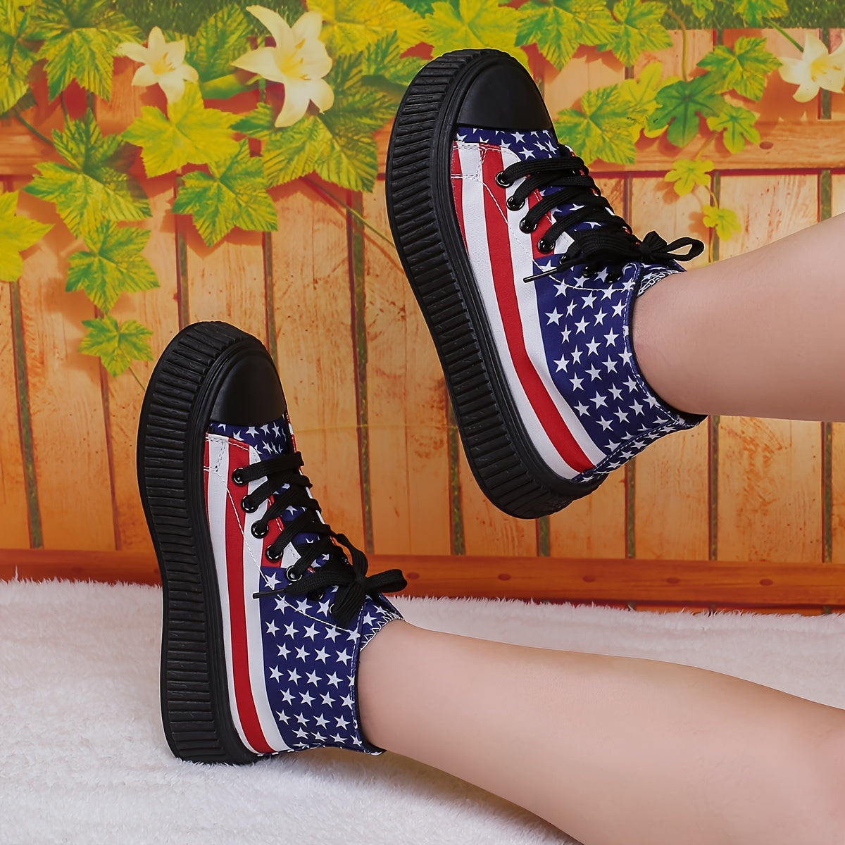 Women's Star & Striped Pattern Canvas Shoes Comfortable Lace Up Outdoor Shoes