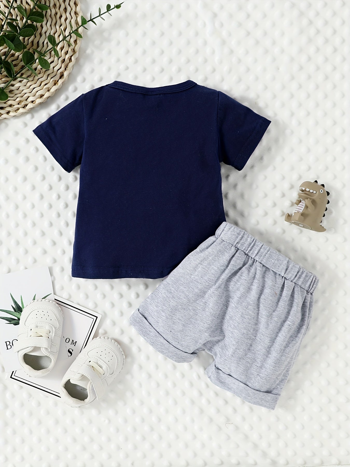 2pcs Baby Boys Just A Boy Who Loves His Mama T shirt & Shorts Set