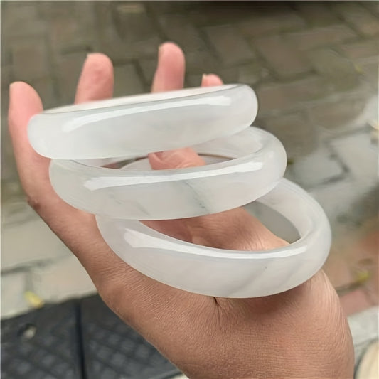 Jade Bracelet and Fashionable Jewelry Accessories for Women