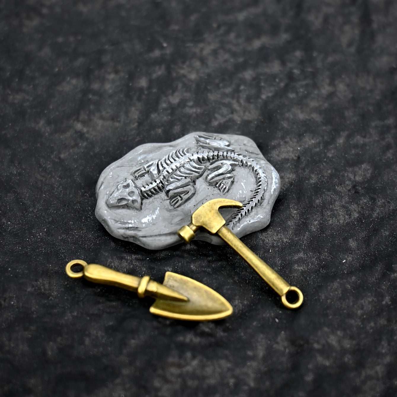 1:12 Scale Dino Excavation Set Miniatures for Dollhouse