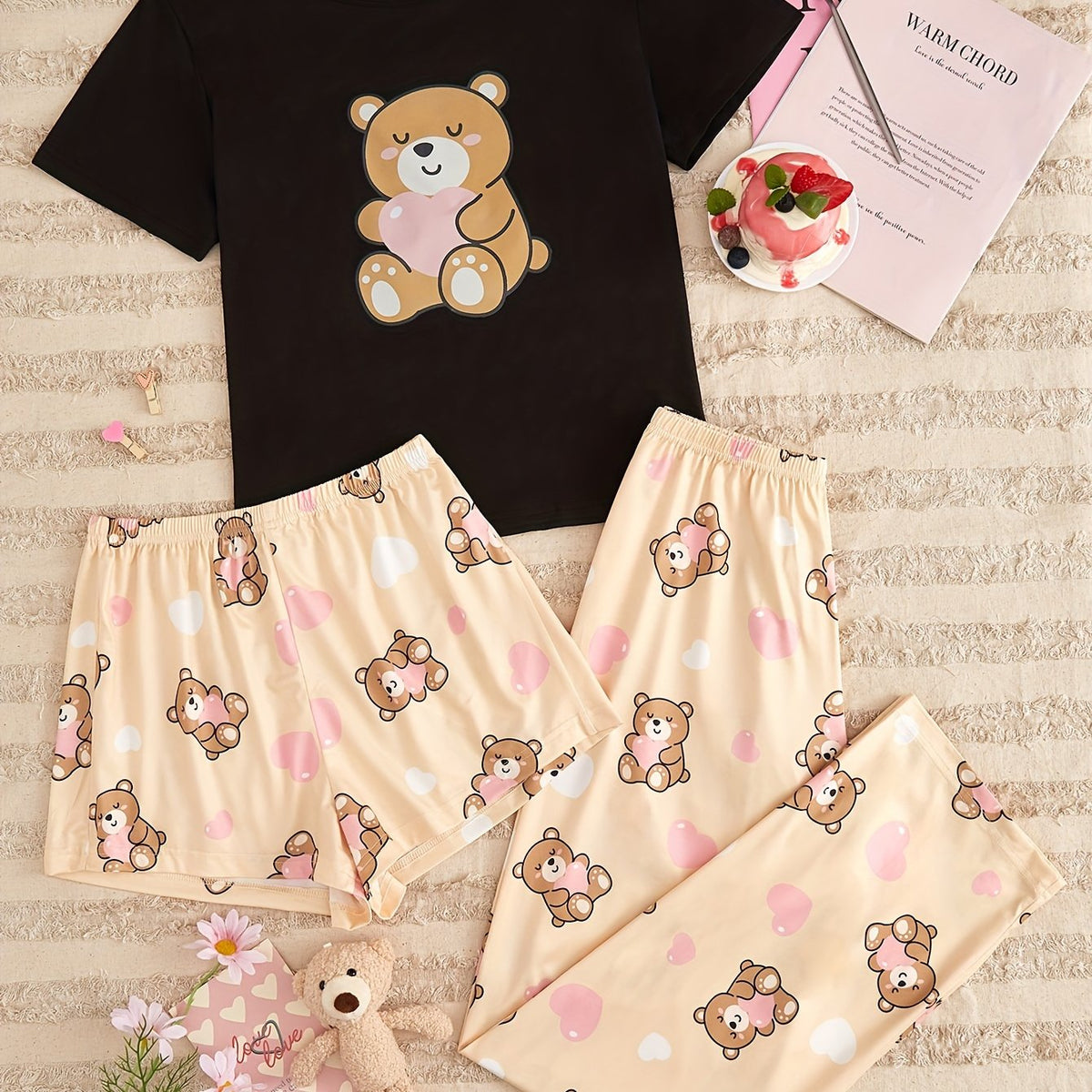 Bear Print Pajamas Set Crew Neck Top & Shorts Women's Sleepwear