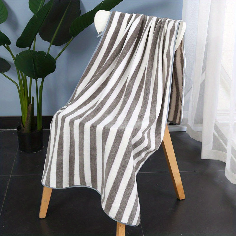 Soft Coral Fleece Bath Towel, Quick Drying Absorbent Towel