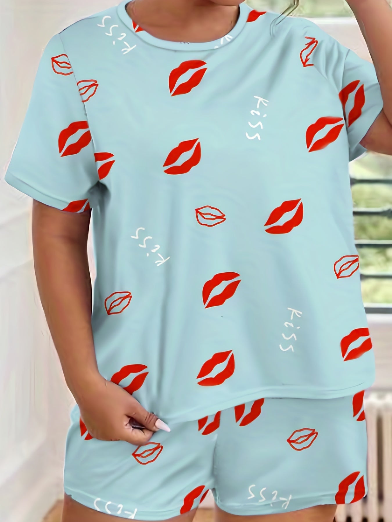 Kiss & Lips Print Tee & Shorts Comfort Loungewear Set