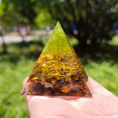 Natural Crystal Pyramid Healing Energy Reiki Chakra Meditation