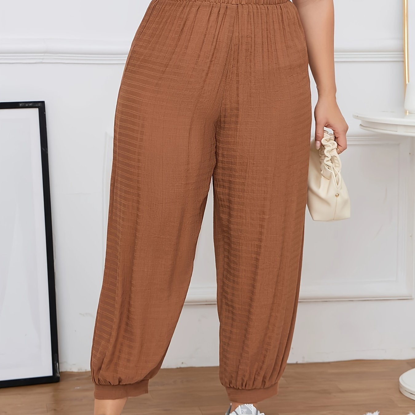  Solid Textured High Rise Jogger Trousers