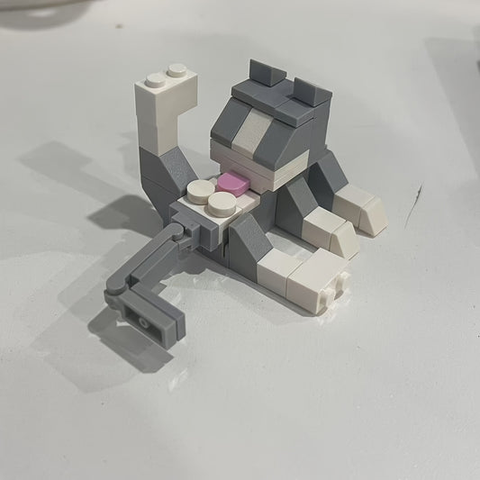 Building Blocks Licking Cat Figurine Fun DIY Toy with 3 Cats