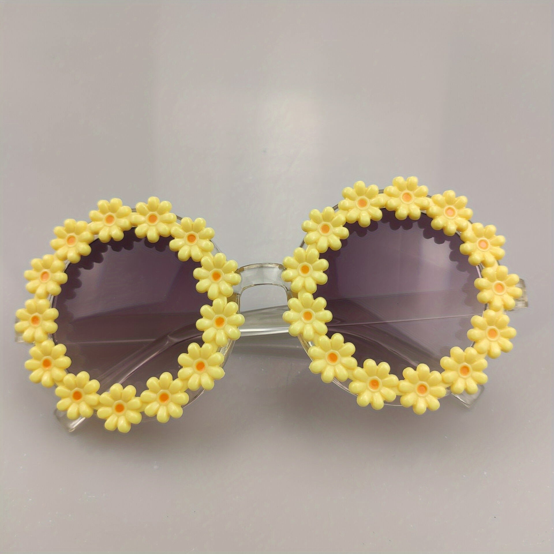 Girls Daisy Sunglasses Round Frame UV Protection Travel Outdoor Kids Accessory