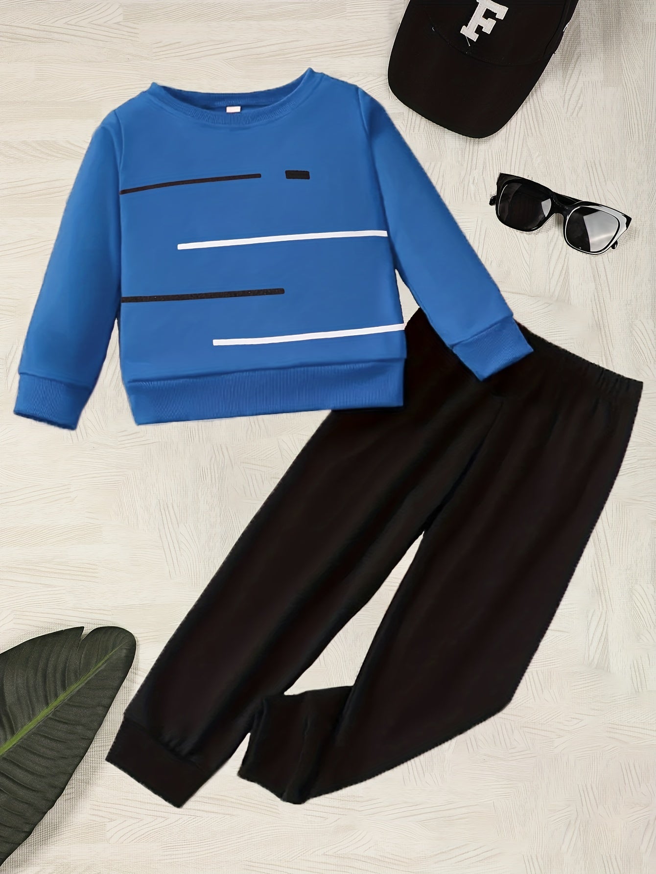 Boy's Sweatshirt & Sweatpants Set for Spring Fall