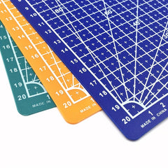 Plaid Pattern Cutting Mat for Craft Fabric