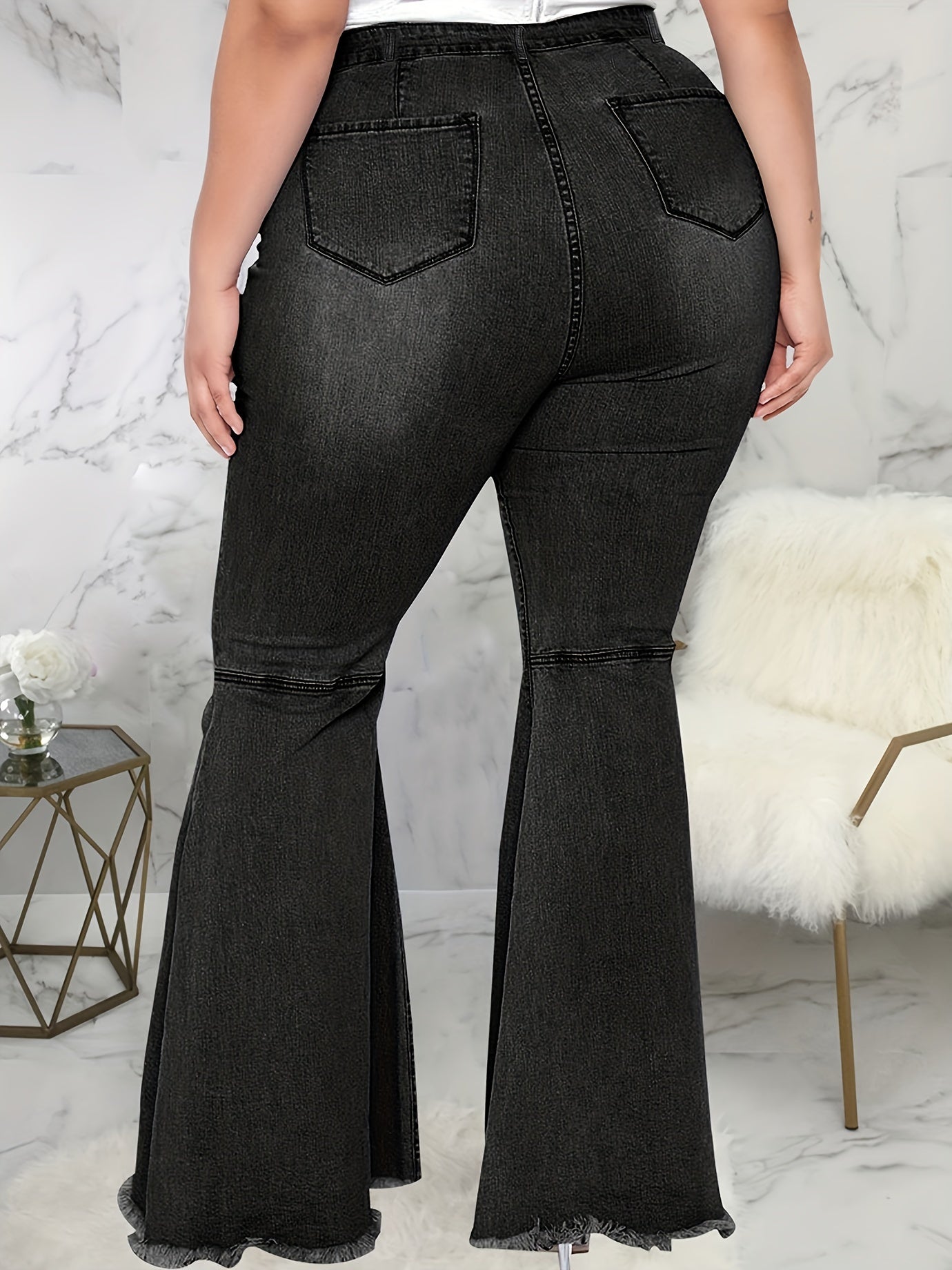 Women's Plus Size High Rise Flared Leg Jeans