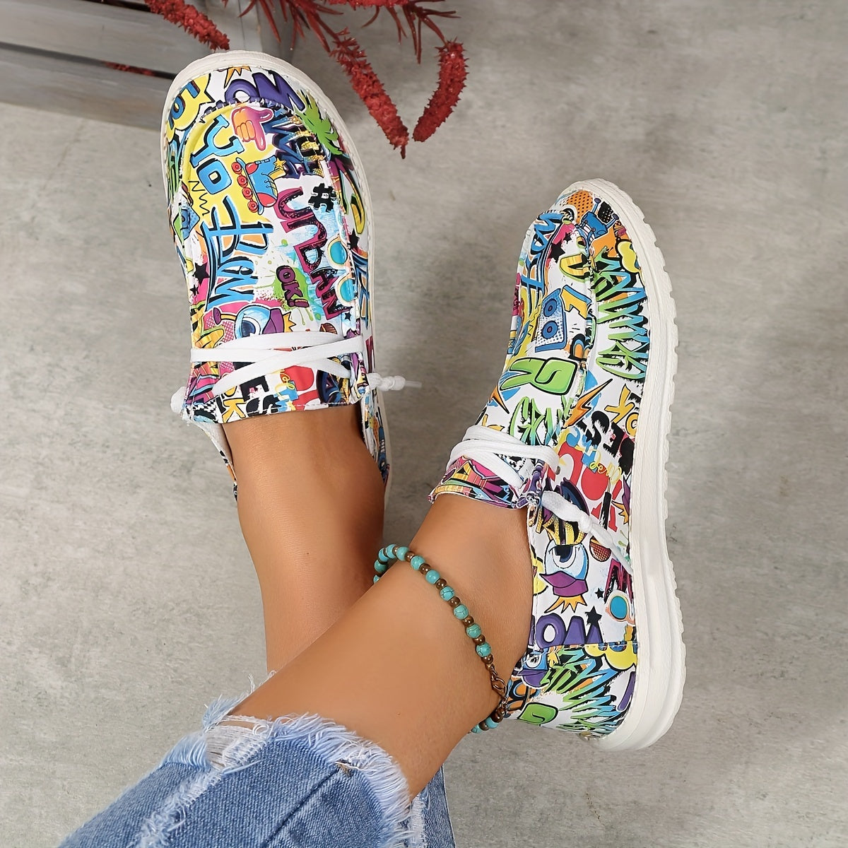 Women's Colorful Graffiti Pattern Low Lace Up Canvas Shoes