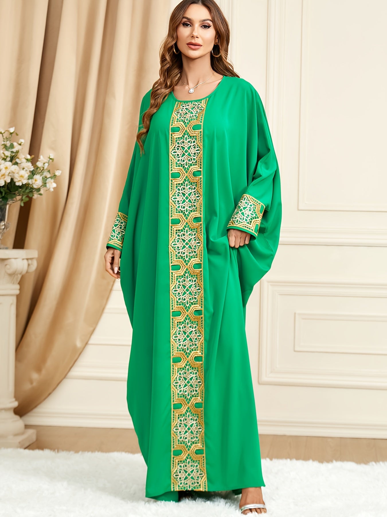  Solid Applique Batwing Sleeve Round Neck Maxi Dress
