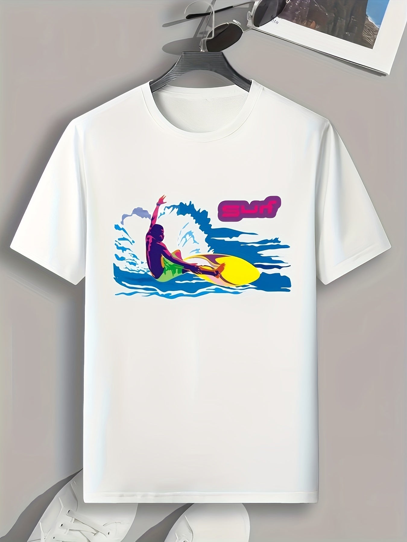 Surfing Pattern Print Men's Comfy Sports T-shirt Graphic Tee