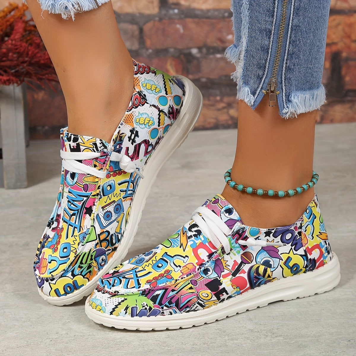 Women's Colorful Graffiti Pattern Low Lace Up Canvas Shoes