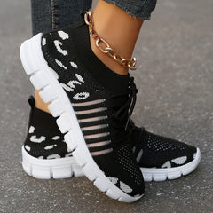 Leopard Pattern Lace Up Running Sneakers Lightweight And Breathable