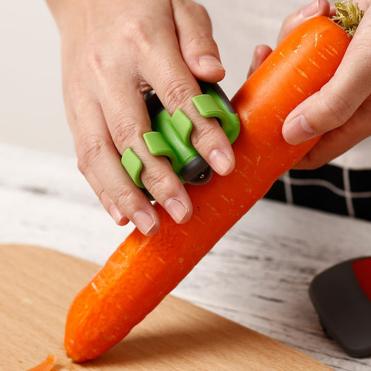 Rubber Finger Grip Vegetable Peeler Comfortable to Peel Pumpkin