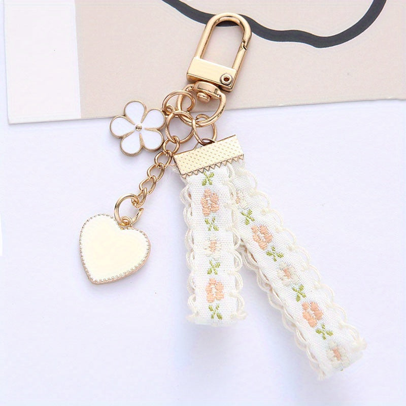 Daisy Lace Heart Keychain Colorful Bag Key Chain Keyring Ornament