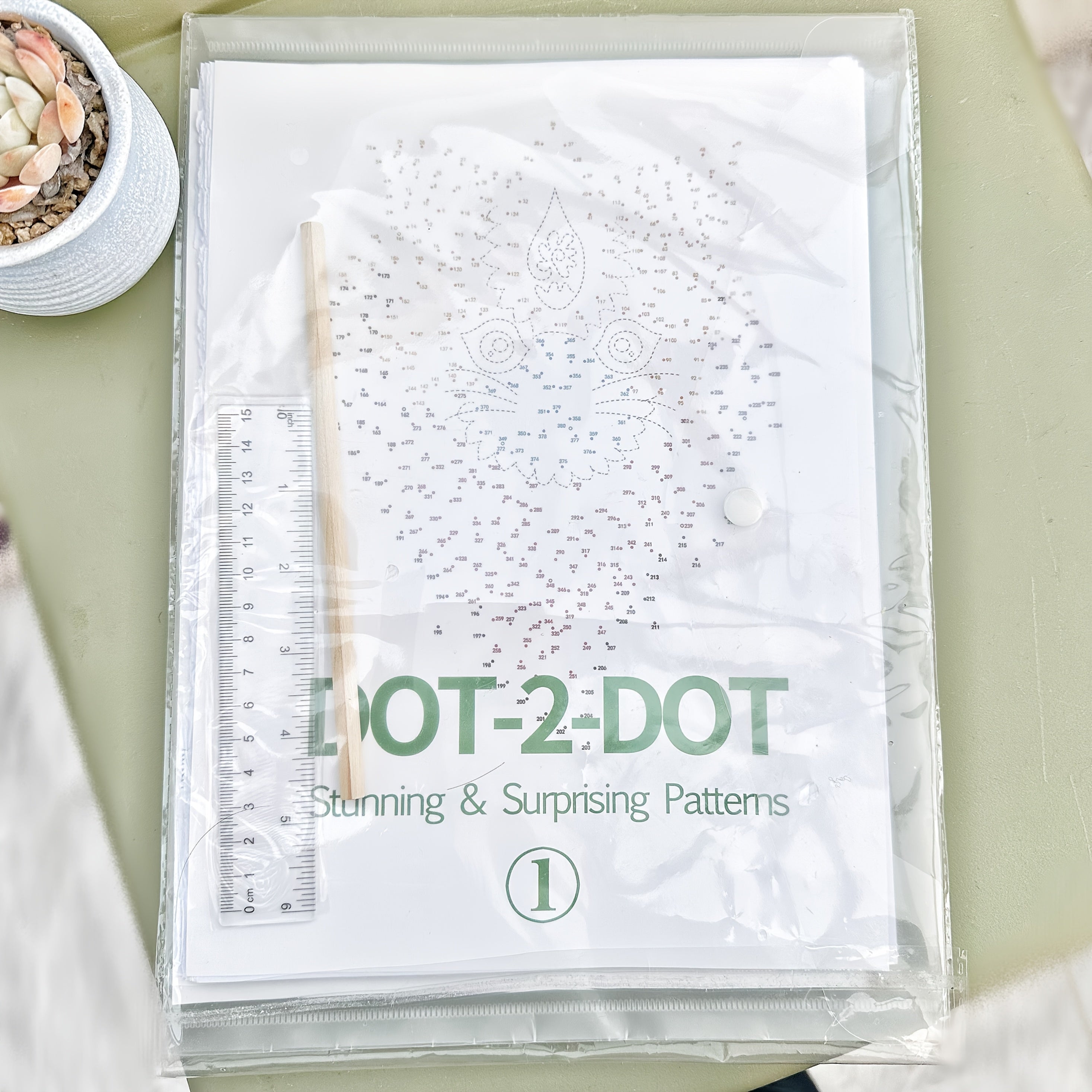 Relaxing Dot to Dot for Adults with 10,000 Challenges