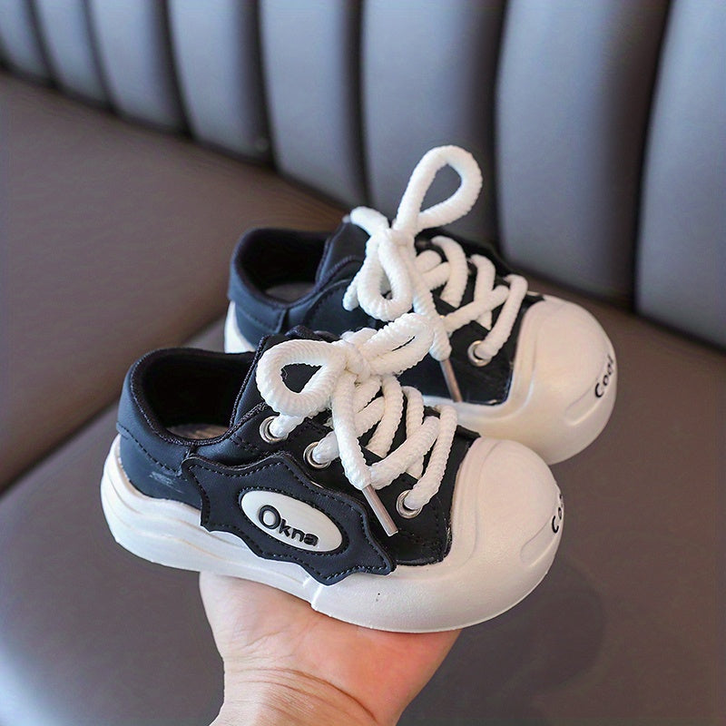Boys Casual Low Top Lace Up Sneakers Breathable Lightweight Anti Slip