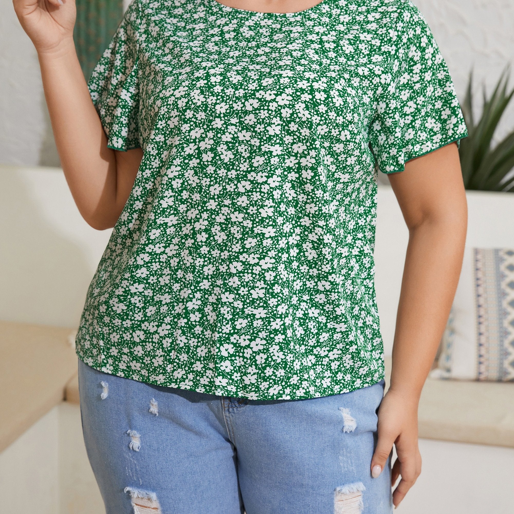  Ditsy Floral Print Butterfly Sleeve Blouse