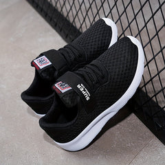 Girl's Breathable Sneakers Non Slip Soft Sole Shoes