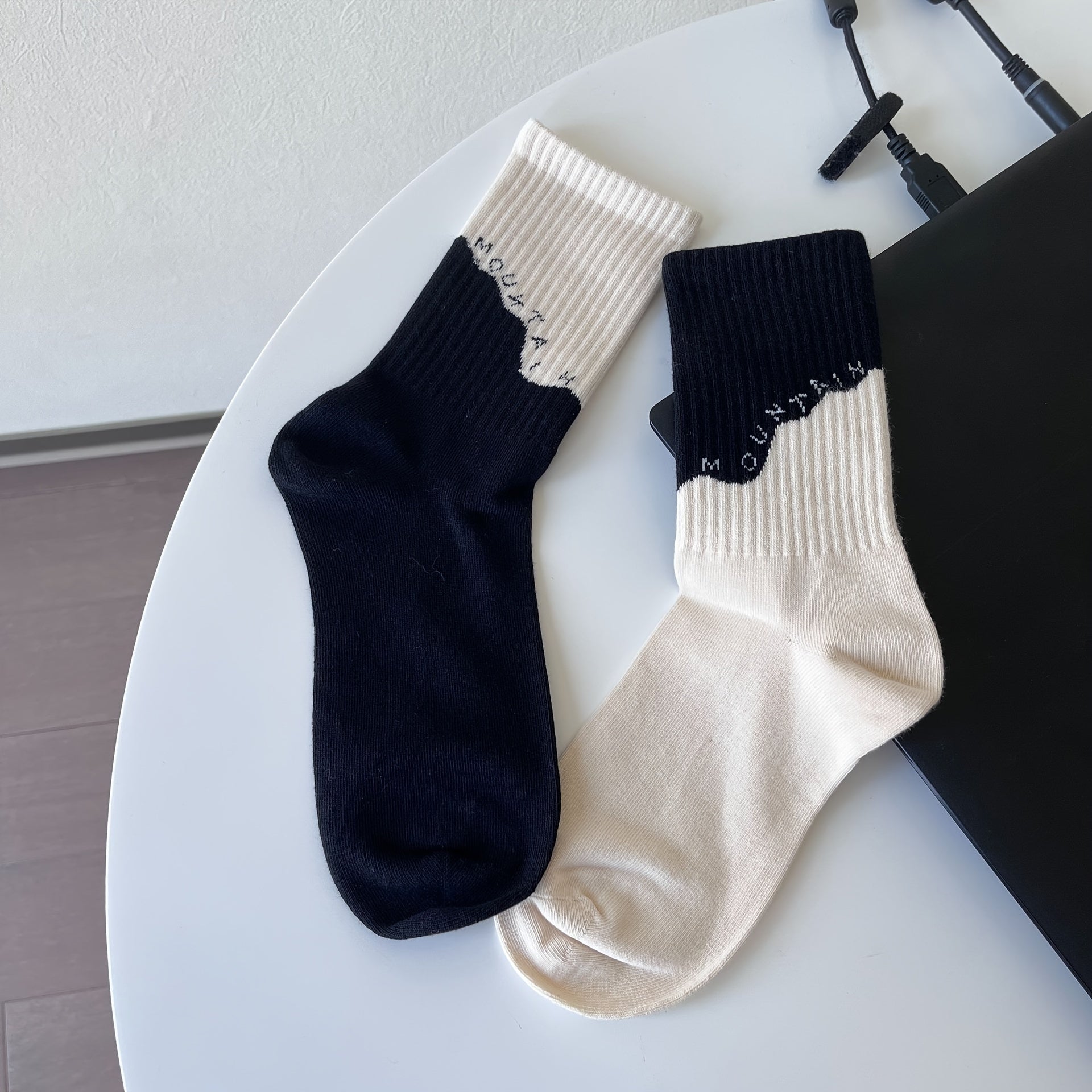 4 Pairs Sport Socks Athletic Running Crew Socks