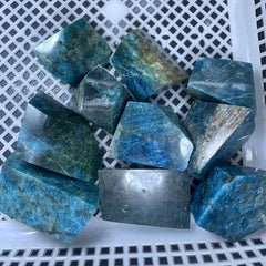 Apatite Natural Raw Ore Grinding Stone for Home and Office Decoration