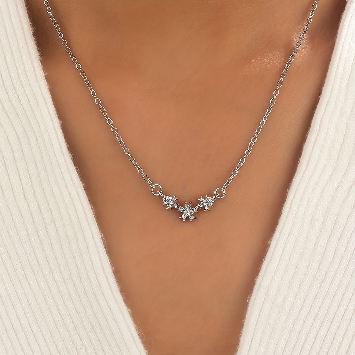 Small Flower Inlaid Rhinestones Necklace for Girls Women
