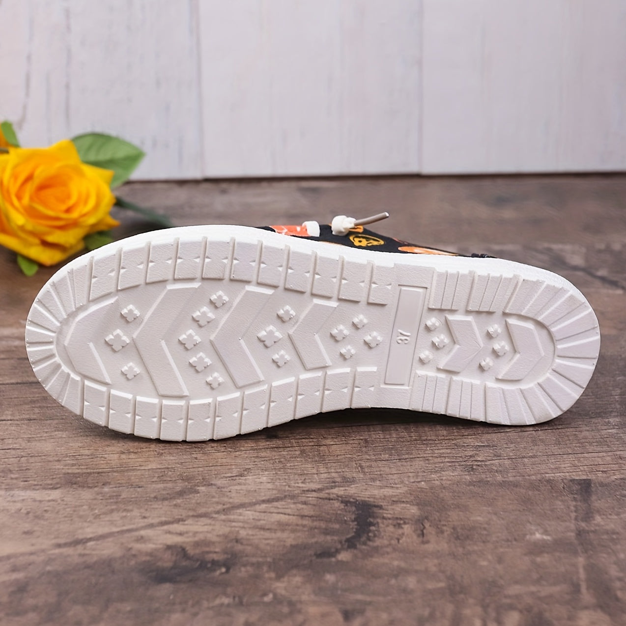 Women's Pumpkin Print Slip On Low Round Toe Canvas Shoes
