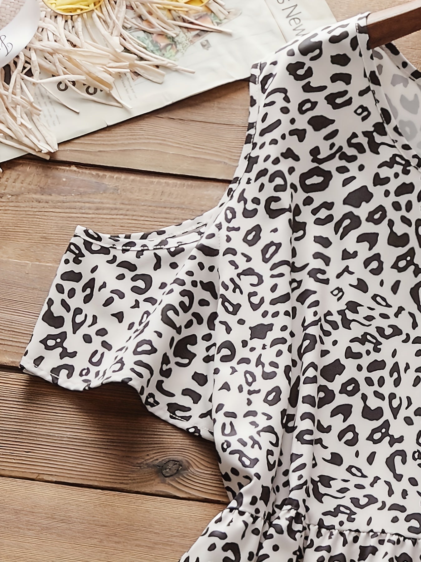  Leopard Print Cold Shoulder Round Neck Smock Dress